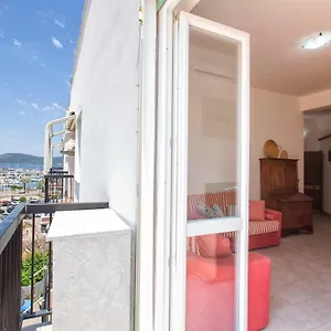  Appartamento Al Piazzale Fronte Porto Italia